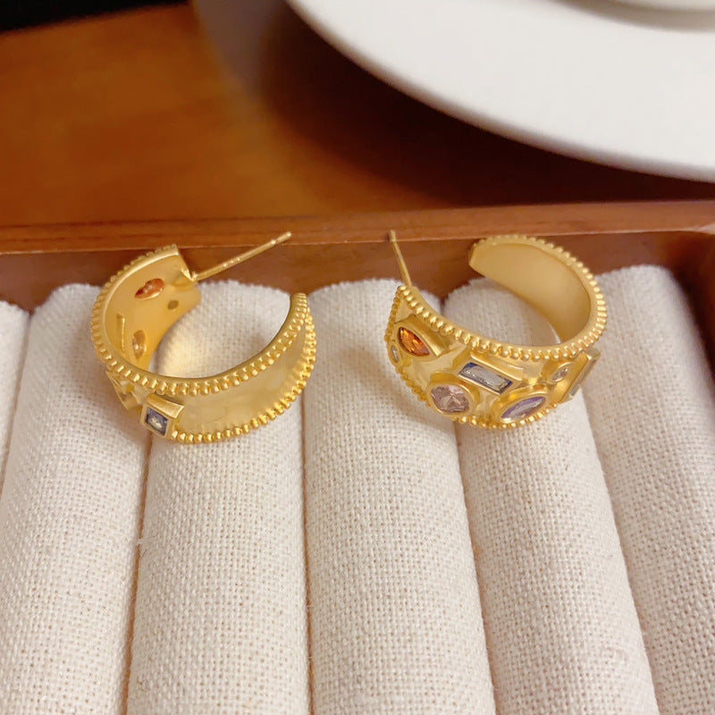 Elegant Matte Gold Rainbow Zircon C-Hoop Earrings – Dazzling Design