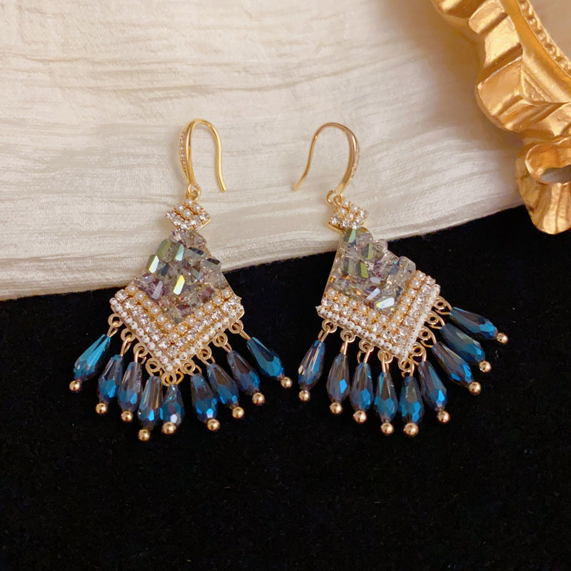 Luxury Diamond-Shaped Crystal Tassel EarHook Earrings – Elegant Design