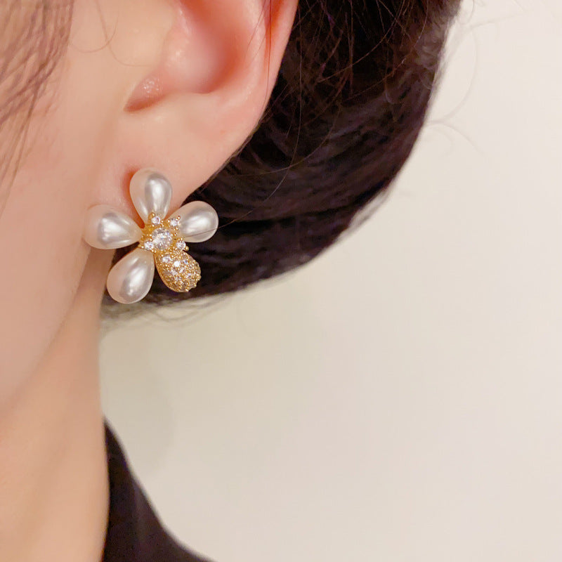 14K Gold Zircon Pearl Petal Stud Earrings – Elegant Floral Design