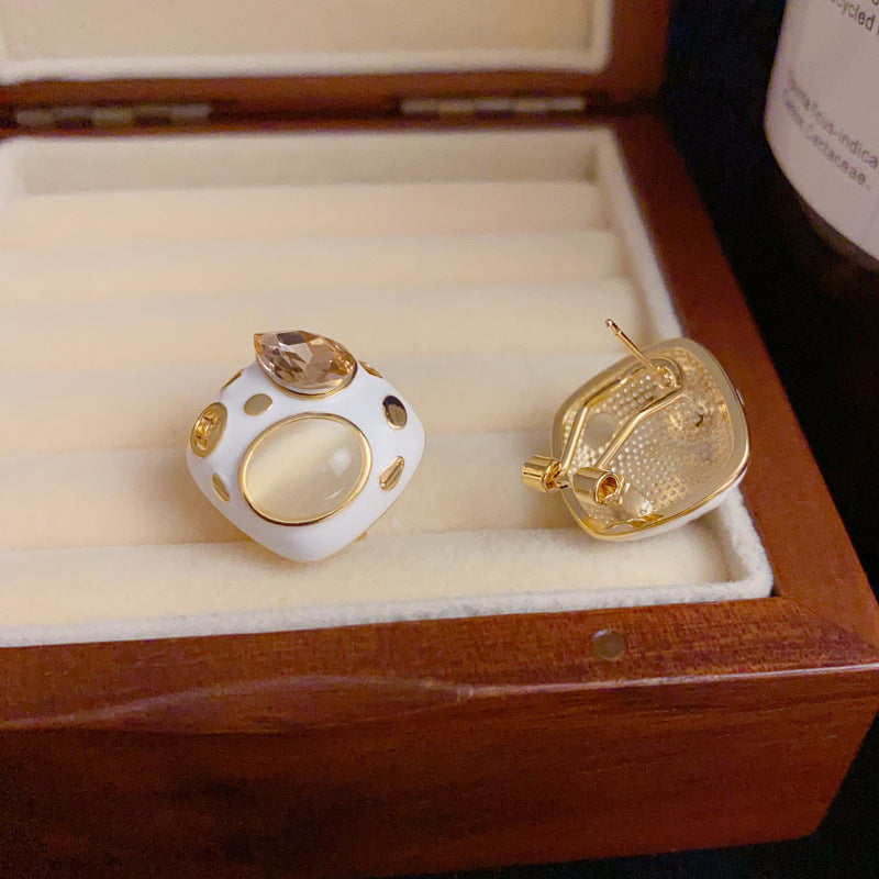 14K Gold-Plated Irregular Circle Hoop Earrings – Elegant Design