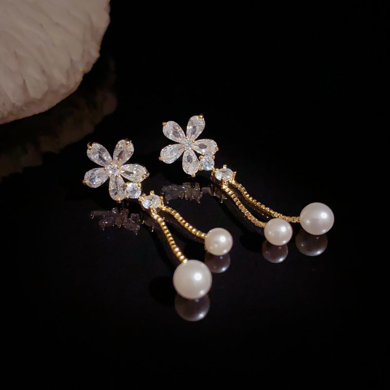Elegant Five-Petal Flower & Pearl Tassel Drop Earrings – Floral Design