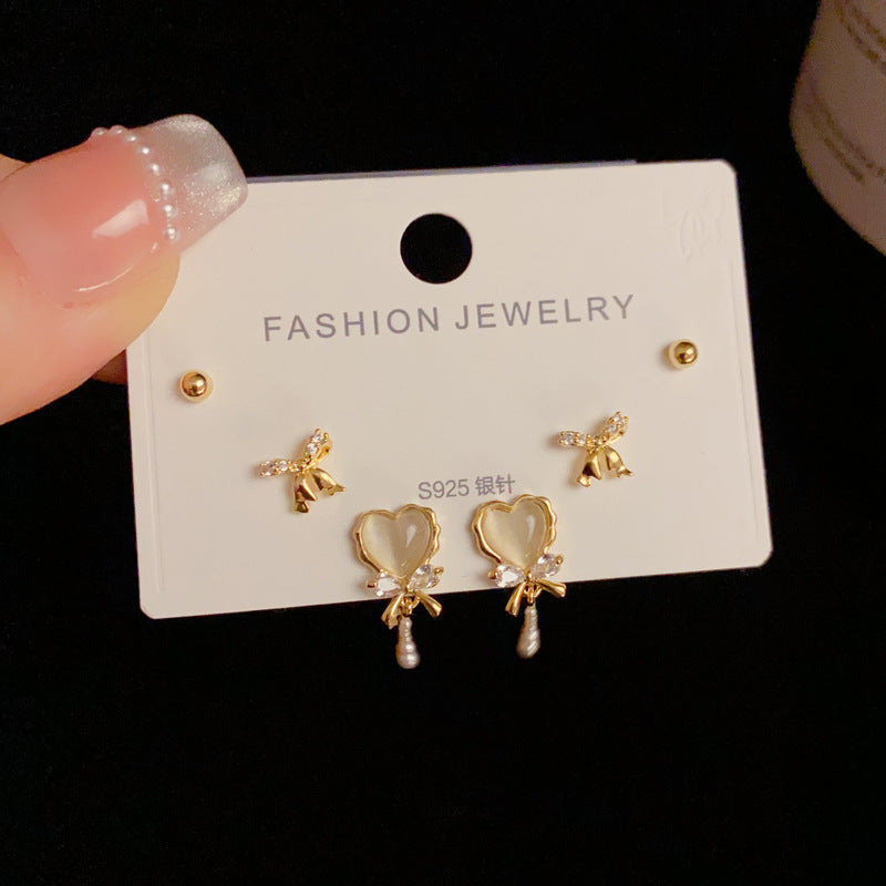 14K Gold-Plated Bow Heart Pearl Tassel Earring Set - Elegant Design