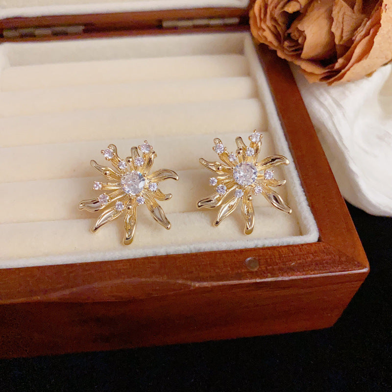 Luxury Zircon Sunflower Stud Gold Earrings – Elegant Floral Design