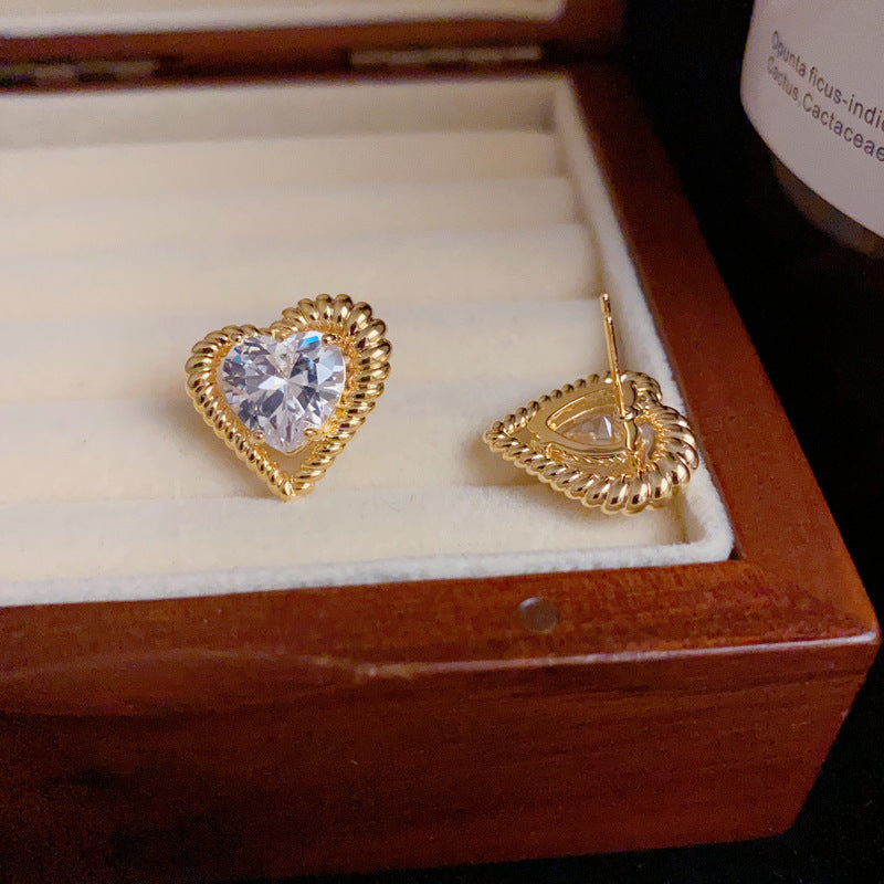 18K Gold Heart-Shaped Zircon Stud Earrings– Romantic Minimalist Design