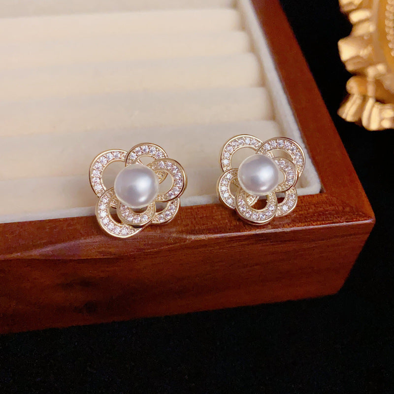Elegant Full-Zircon Openwork Pearl Petal Stud Earrings – Floral Design