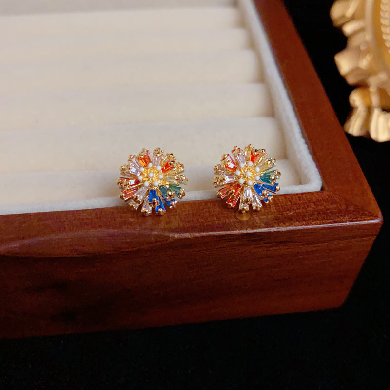 Luxury Colorful Zircon Daisy Stud Gold Earrings– Elegant Floral Design