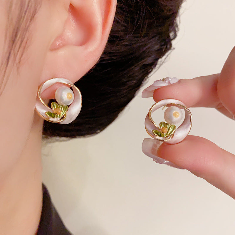 Luxury Enamel & Irregular Pearl Flower Earrings – Floral Design