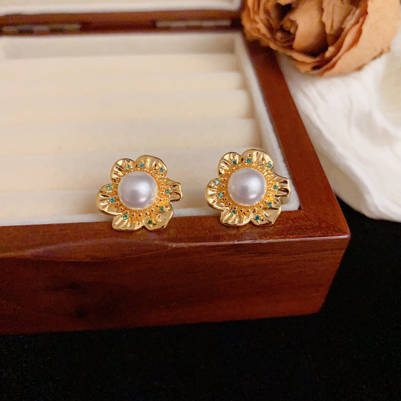 Luxury Metal Pearl & Flower Stud Gold Earrings – Floral Design