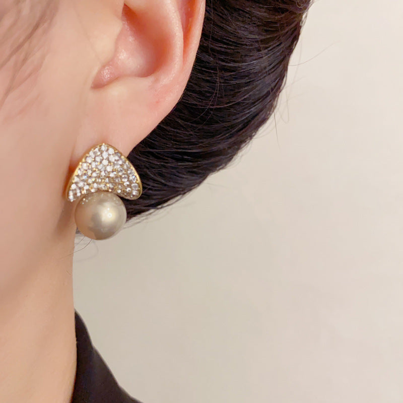 Elegant Zircon Geometric Pearl Stud Earrings – French Retro Design