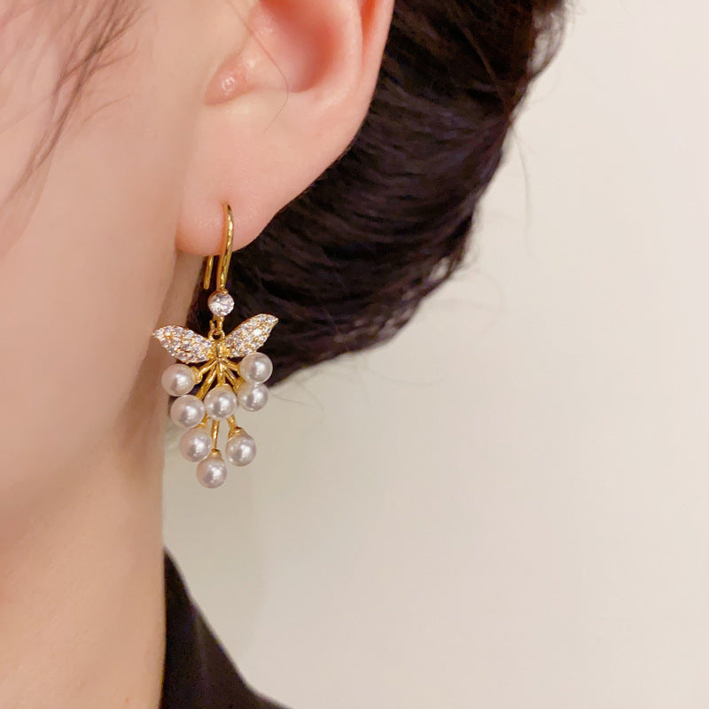 14K Gold Zircon Leaf Pearl Tassel Earrings - Chic Elegance Design