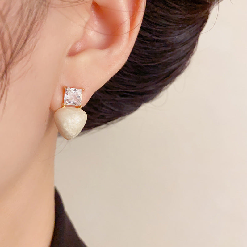 Elegant Square-Cut Zircon Heart Stud Earrings – Romantic Design