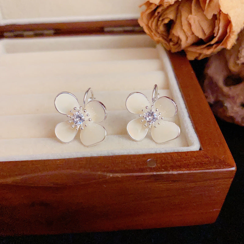 Luxury Zircon Yellow Flower Loop Earrings – Elegant Floral Design