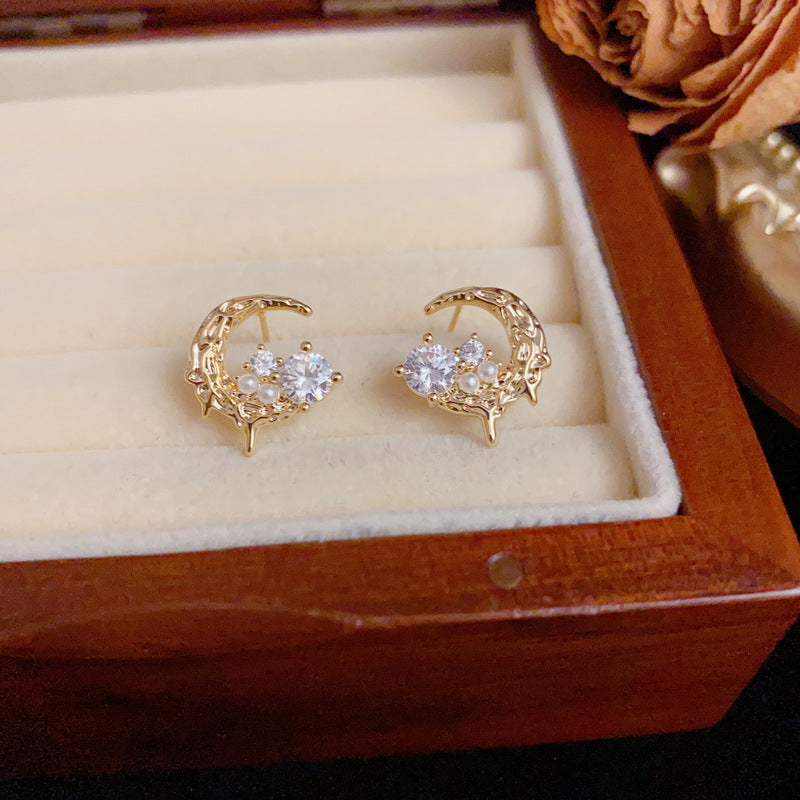 14K Gold Irregular Zircon Moon Stud Earrings – S925 Silver Needle