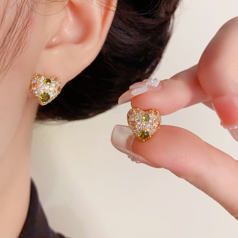 14K Gold Luxury Full-Zircon Heart Stud Earrings – Geometric Design