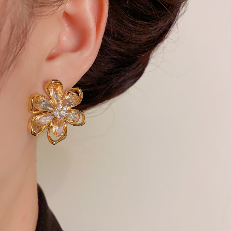 Luxury Full-Zircon Hollow Petal Earrings – Elegant Design