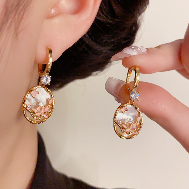 14K Gold Lotus Shell Pendant Necklace & Earrings Set – Floral Design