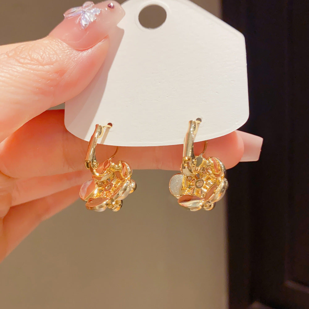 Eaioncol Floral Pearl CZ Petal Hoop Earrings Gold