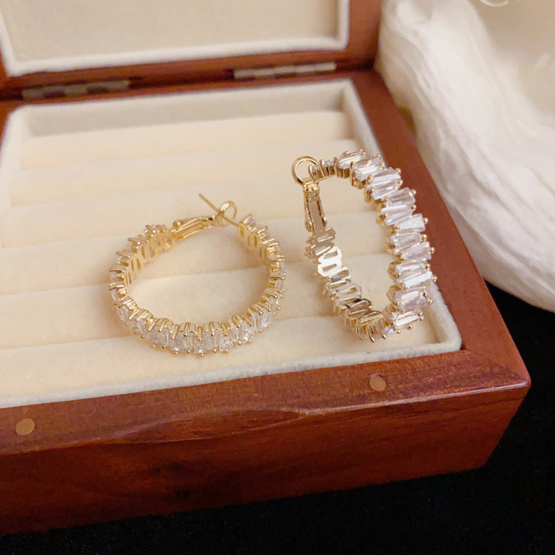 Luxury Full-Zircon Geometric Hoop Gold Earrings – Elegant Design