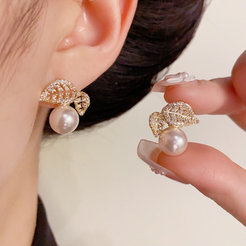 14K Gold-Plated Leaf Pearl Stud Earrings – Sparkling Minimalist Design