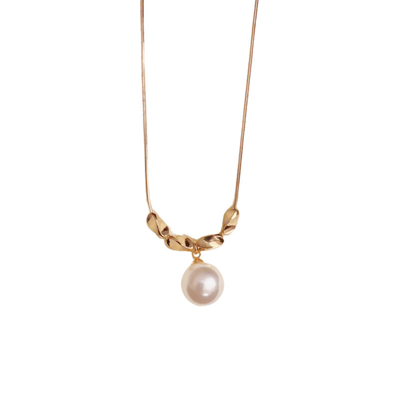 Luxury Metal Twisted Pearl Pendant Necklace – Clavicle Chain Design