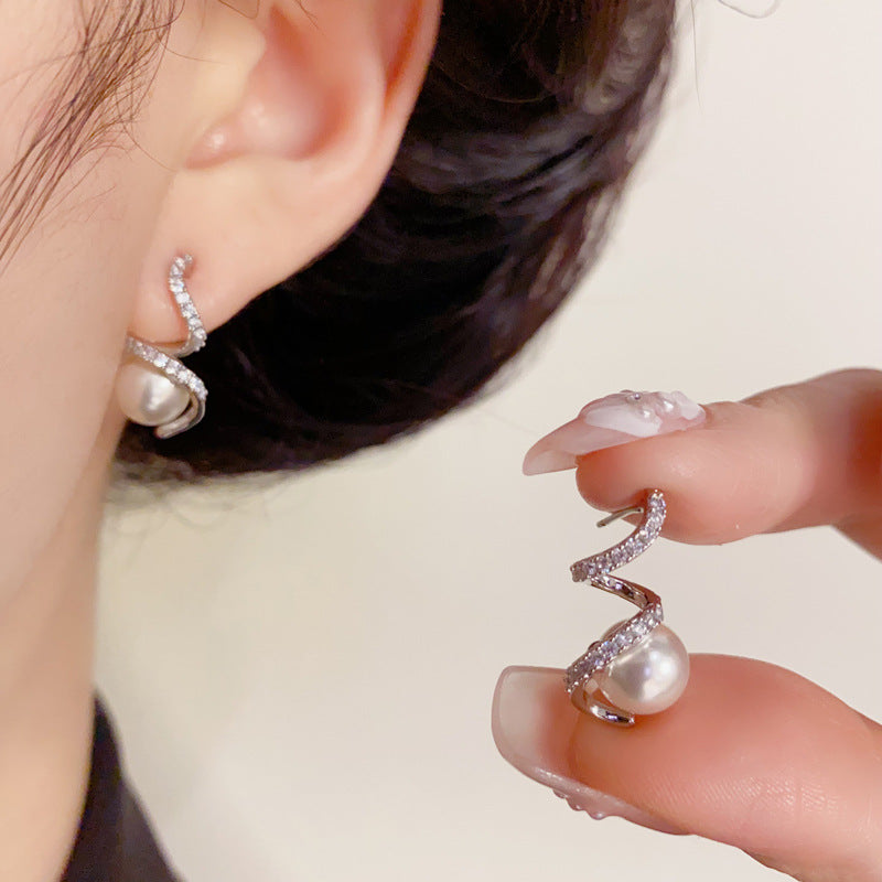 14K Gold Pearl Drop Earrings with Rhinestone Wrap – Elegant Design