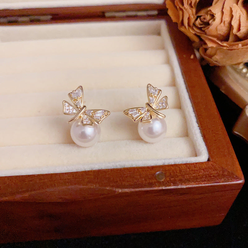 Luxury Full-Zircon Dragonfly & Pearl Stud Earrings – Elegant Design