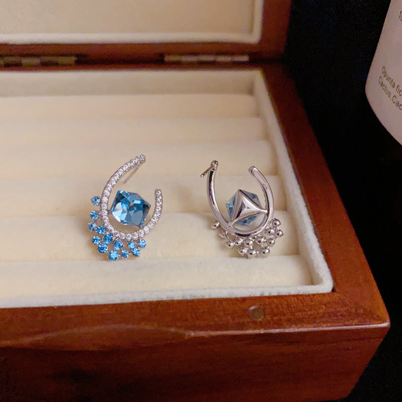 S925 Vintage Blue U-Shaped Zircon Stud Earrings – Geometric Design