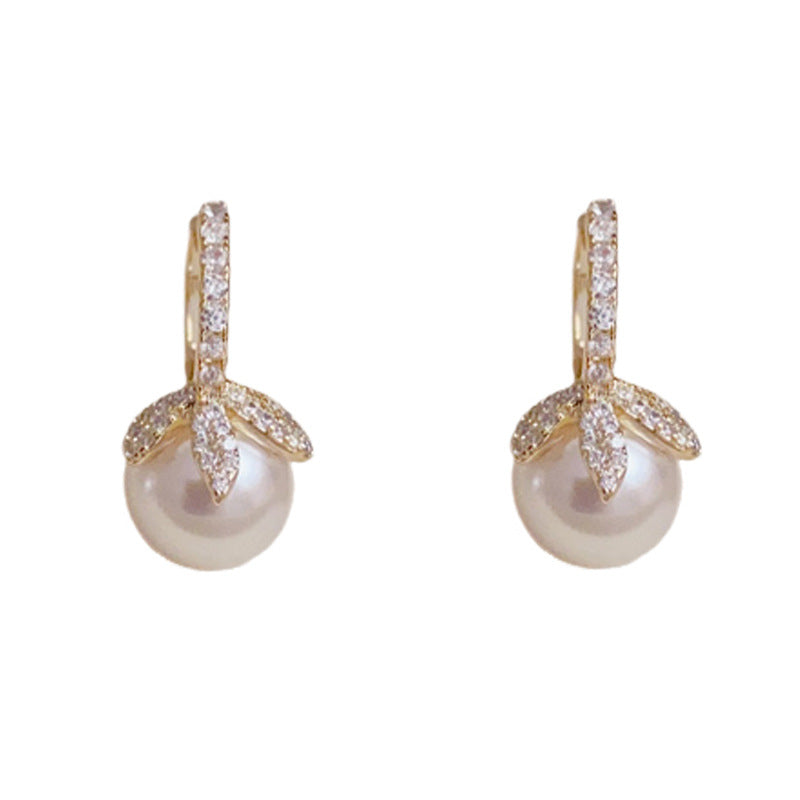 14K Gold Minimalist Zircon Leaf & Pearl Hoop Earrings – Elegant Design