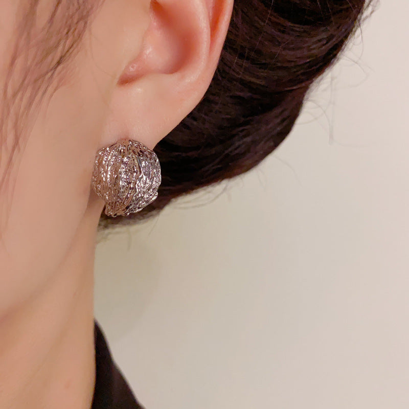 Elegant Irregular Metal Round Stud Earrings – Geometric Design