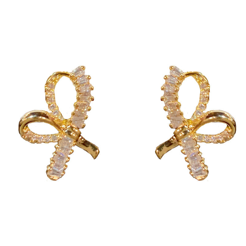 14K Gold-Plated Zircon Heart Stud Earrings – Sparkling Elegant Design