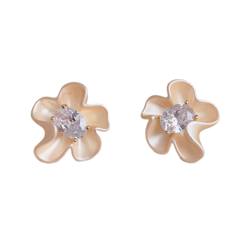14K Gold Sweet Zircon Flower Stud Earrings – Elegant Floral Design