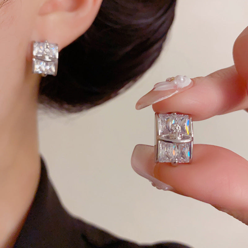 Luxury Geometric Saturn Stud Earrings – Elegant Minimalist Design