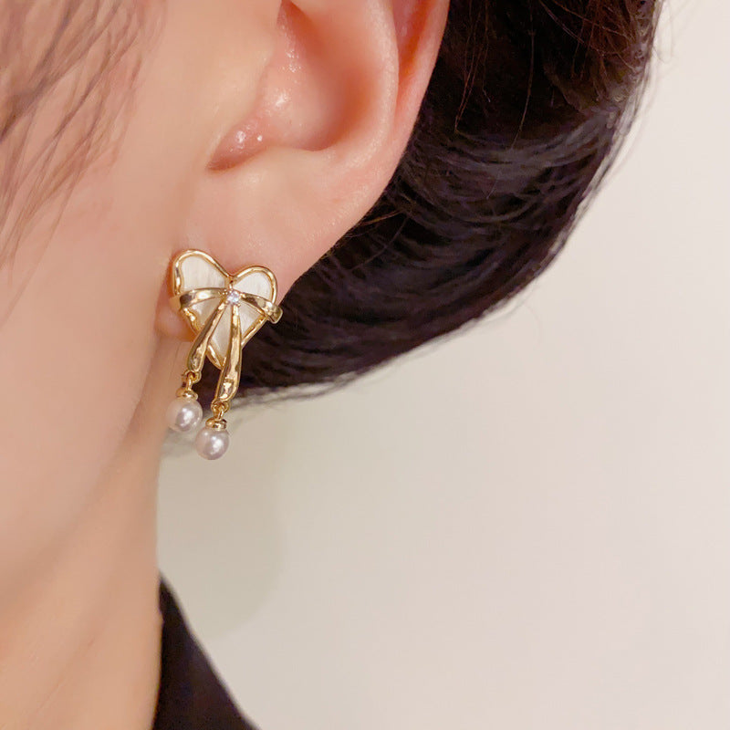 Luxury Heart Bow & Pearl Tassel Drop Earrings – Elegant Design
