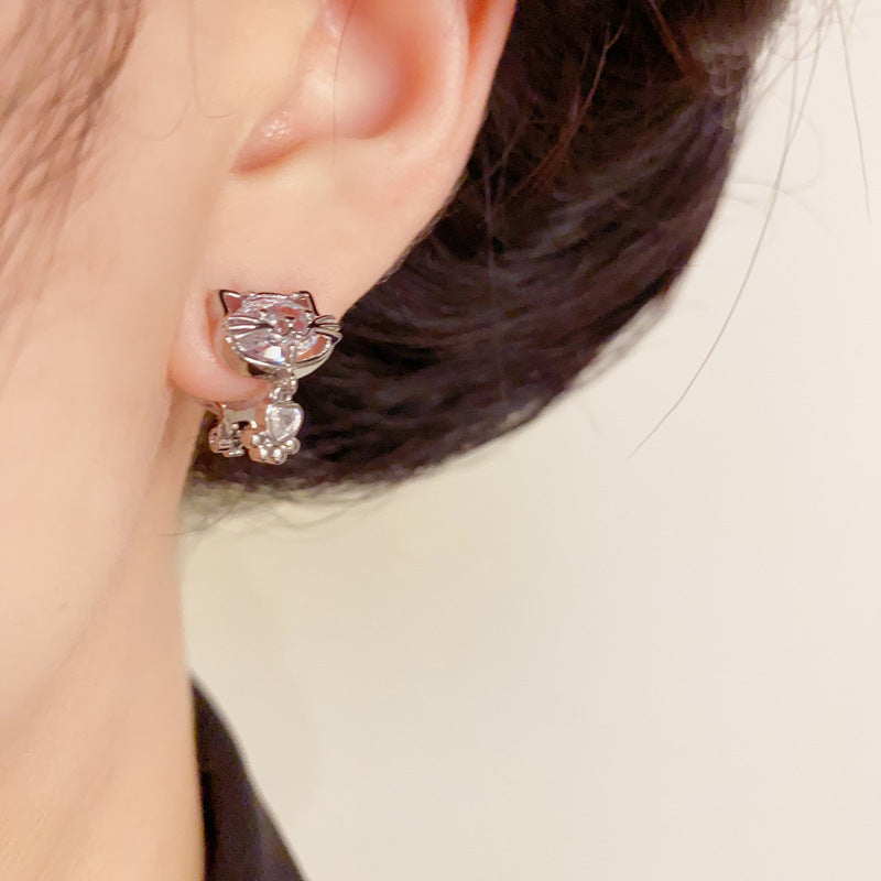 14K Gold-Plated Cute Cat & Paw Clip-On Earrings – No Piercing Needed