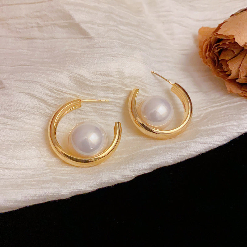 Luxury 18K High-Gloss Bead C-Shaped Hoop Earrings – Elegant Design