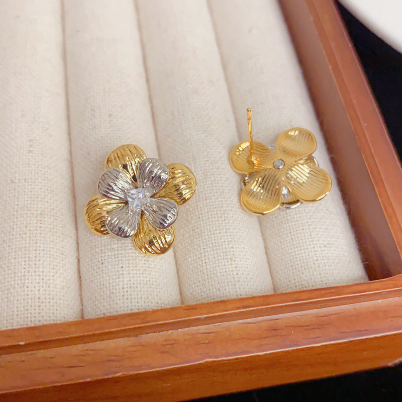 Eaioncol Two-Tone Metal Petal Stud Earrings Gold