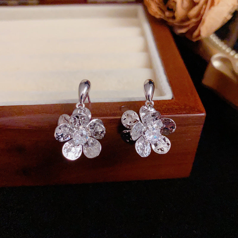 Luxury Double-Sided Metal Flower Drop Earrings – Elegant Design