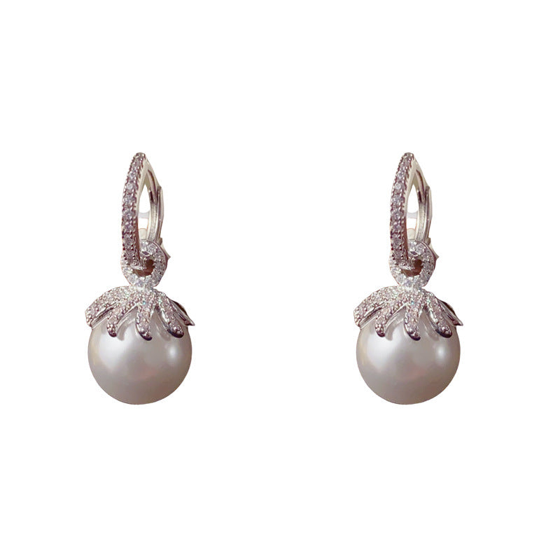 Elegant Dual-Wear Zircon Petal Pearl Earrings – Geometric Design