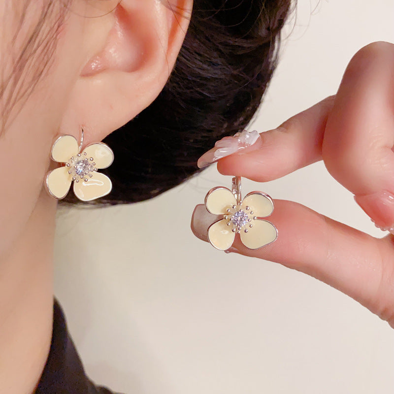 Luxury Zircon Yellow Flower Loop Earrings – Elegant Floral Design