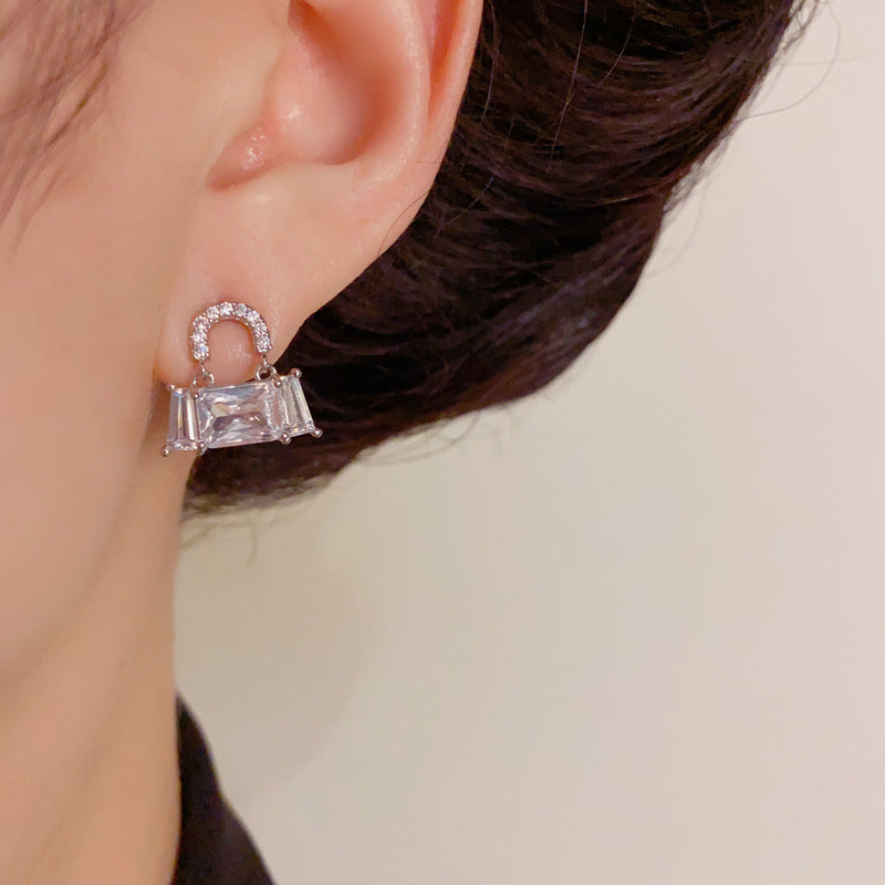 Elegant Full-Zircon Square Bag Stud Earrings – Geometric Design