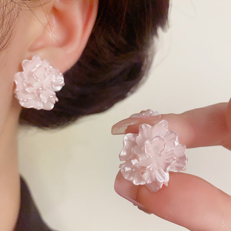 Luxury Iridescent Petal Stud Earrings – Elegant Floral Design