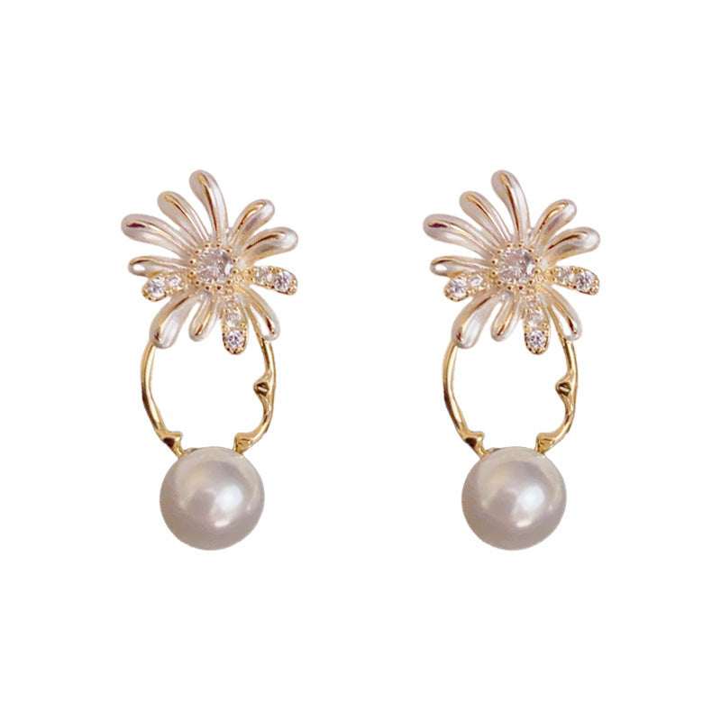 14K Gold Luxury Daisy Geometric Pearl Drop Earrings – Elegant Design