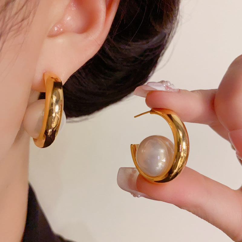 Luxury 18K High-Gloss Bead C-Shaped Hoop Earrings – Elegant Design