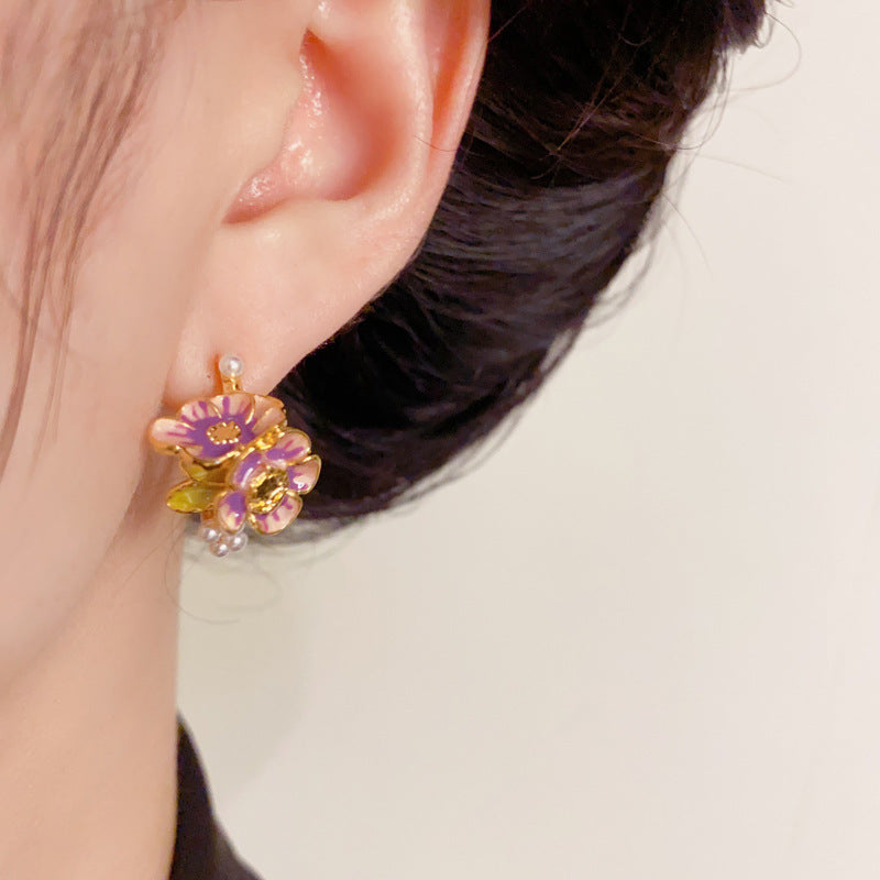 Elegant Pearl & Enamel Petal Hoop Gold Earrings – Floral Design