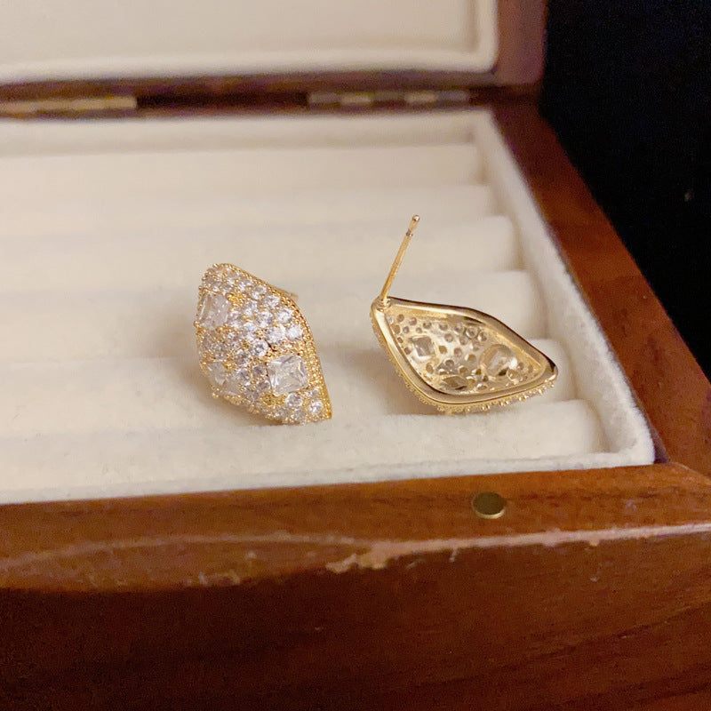14K Gold Luxury Zircon Waterdrop Stud Earrings – Geometric Design