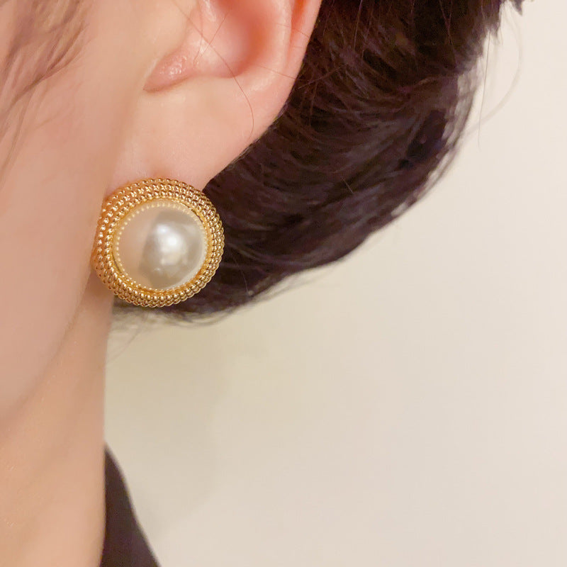 14K Gold Elegant Metal-Wrapped Pearl Stud Earrings – Geometric Design