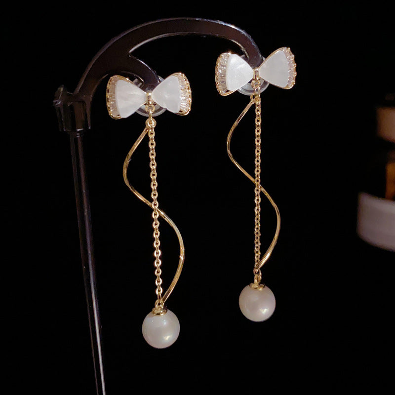 14K Gold-Plated Butterfly Knot Pearl Tassel Earrings – Elegant Design