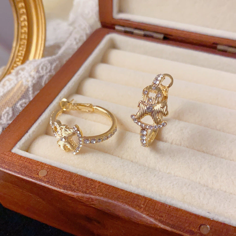 Luxury Zircon “Good Fortune Horse” Hoop Earrings – Elegant Design