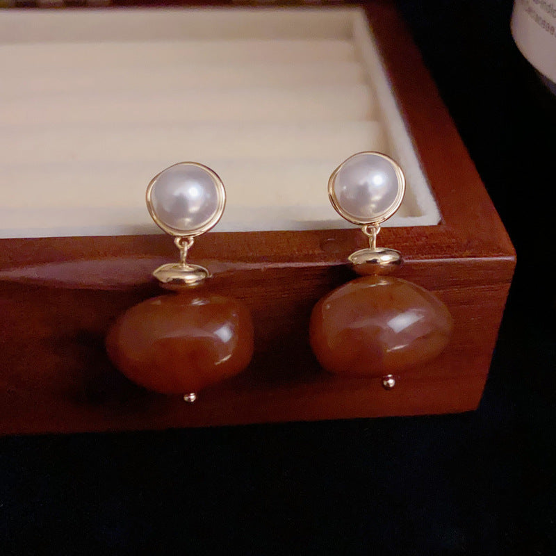 Elegant Irregular Caramel Amber Resin Stud Earrings – Geometric Design