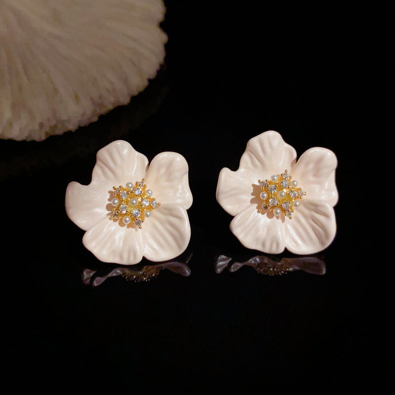 14K Gold Sweet Pink Camellia Zircon Stud Earrings – Elegant Design